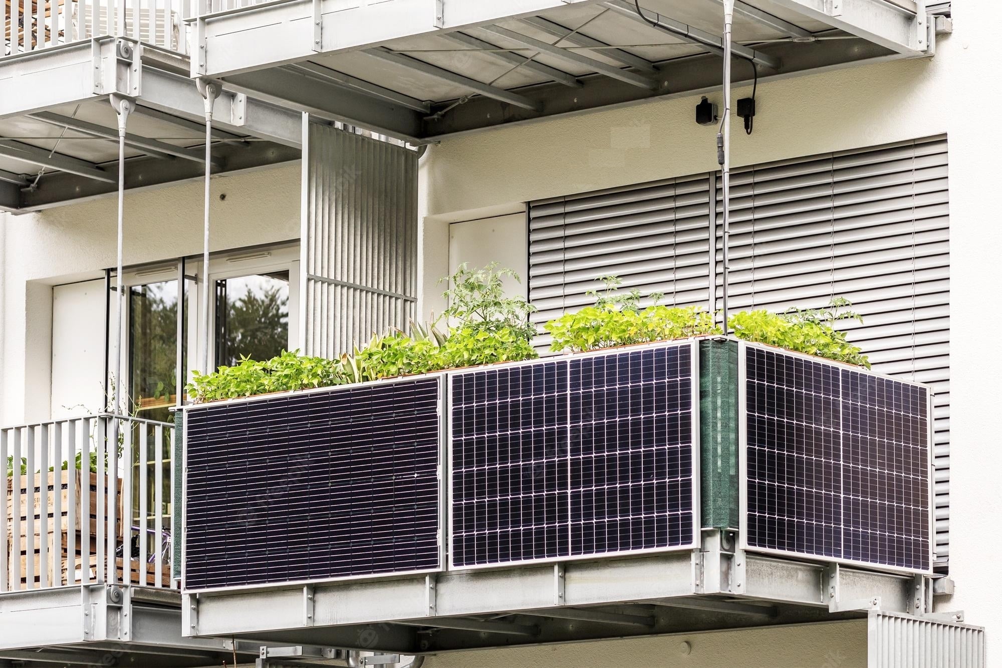 Offgrid (Solarizer) Solar Power Plant 0.5 kVA for flat residents